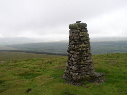 The large cairn on Cosh Knott