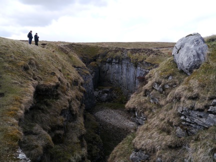 The impressive chasm of Hull Pot