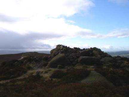 The shelter cairn on Old Pike