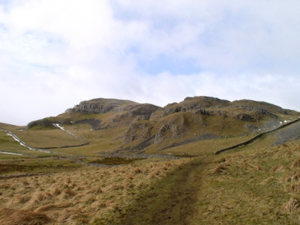 Approaching Warrendale Knotts