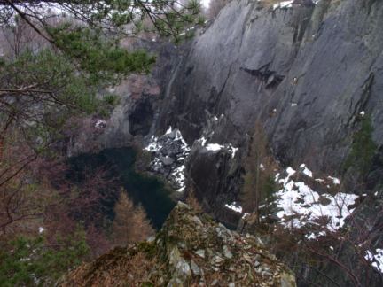 Looking into the depths of Parrock Quarry