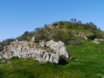 The higher of the two tops of The Vardre