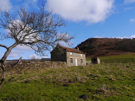 The abandoned farmhouse of Low Horcum