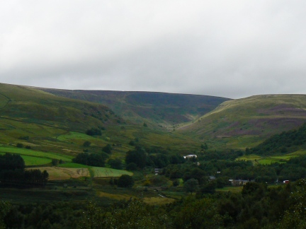 Looking across to Black Chew Head from Wildboar Clough on Bleaklow