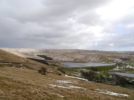 Millstone Edge and Castleshaw Upper Reservoir