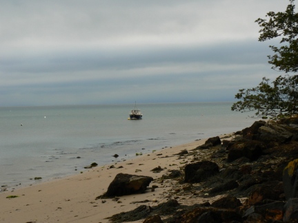 A fishing boat in the bay