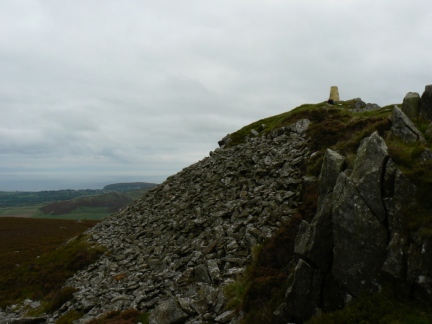 Approaching the summit of Carn Fadryn