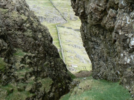 Looking down the defile on the descent from Moel yr Ogof