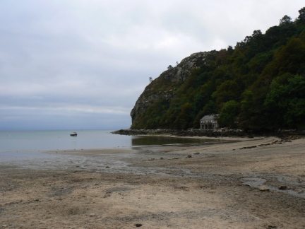 The cliffs of Mynydd Tir-y-Cwmwd