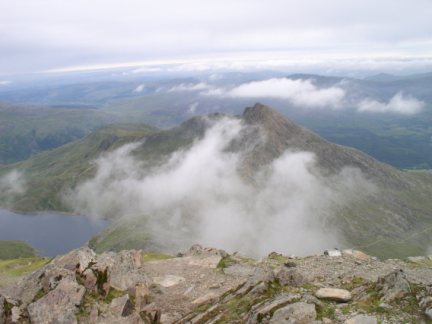 Looking down on Y Lliwedd from the top of Snowdon